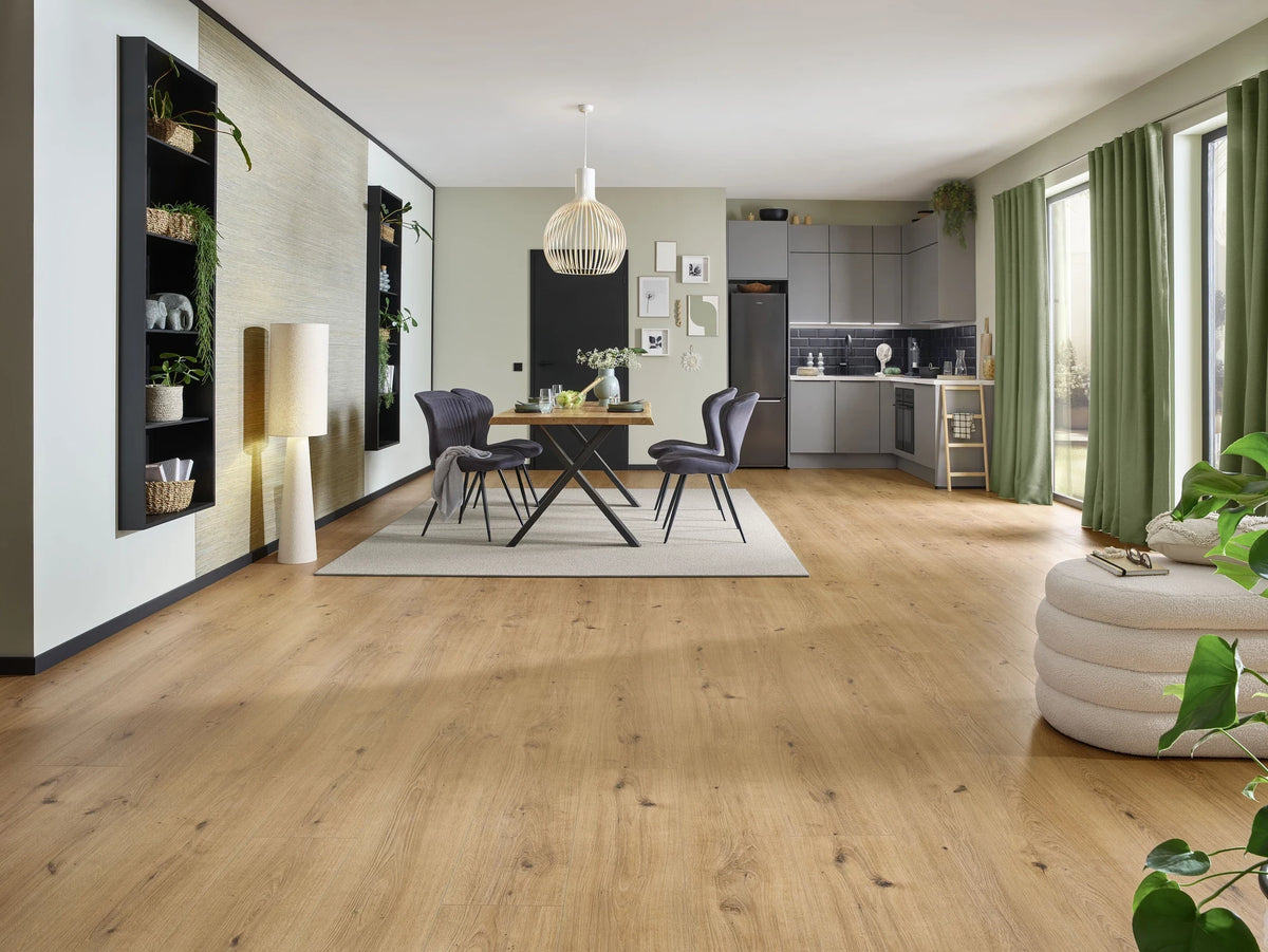 JOKA Skyline 533LP Laminat 5973 Oak loft honey Raumbild