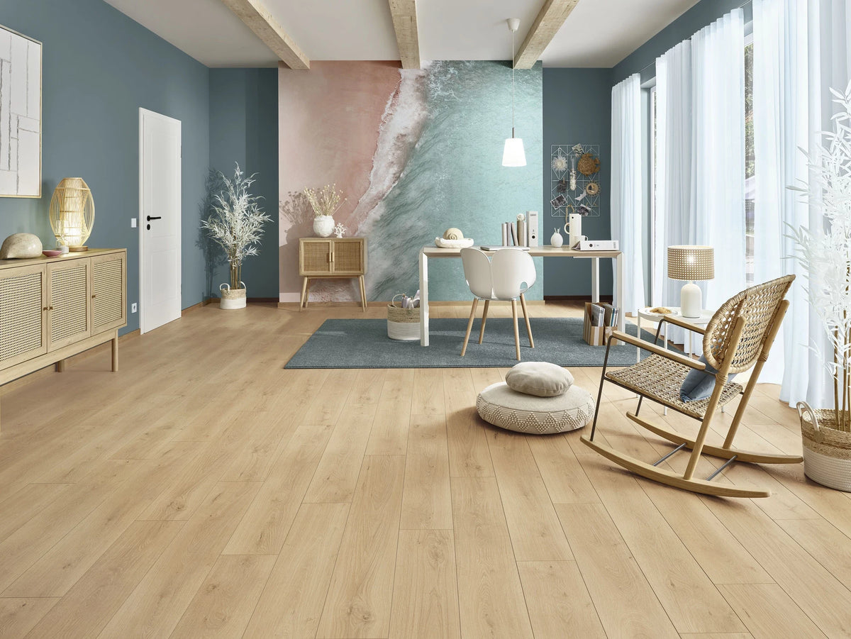 JOKA Skyline 533NP 5716 Oak chalet sand Laminat Raumbild
